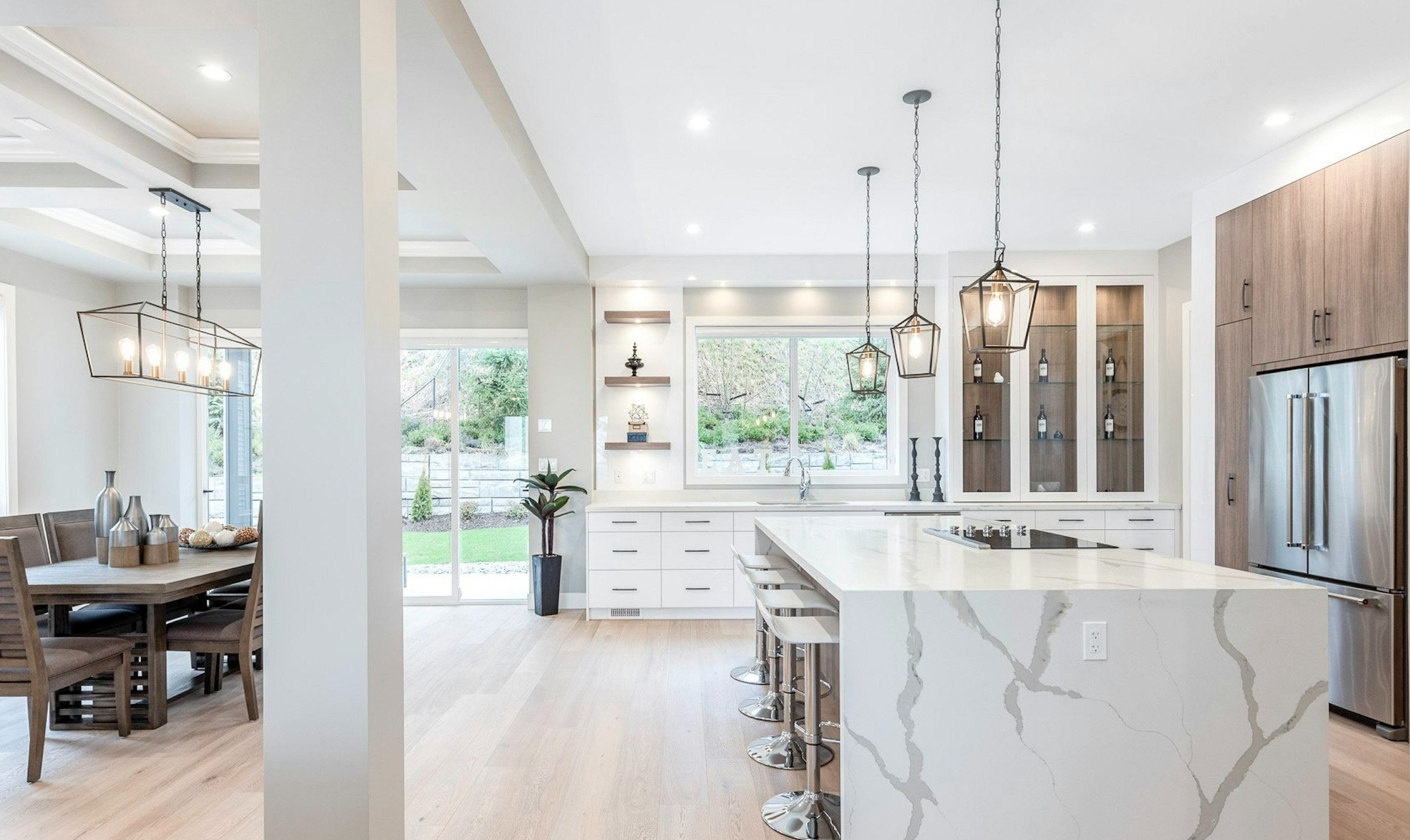 Wake Up with Effortless Beauty Every Day!